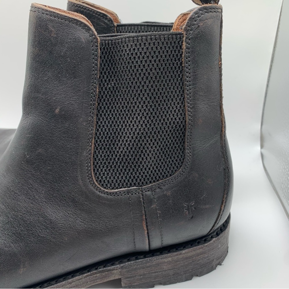 NWOB Frye Men's Bowery TYLER Chelsea Boot size 8 distressed 1624 - Picture 3 of 14
